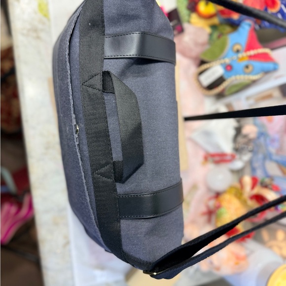 London Fog Canvas Messenger Bag - Picture 5 of 9